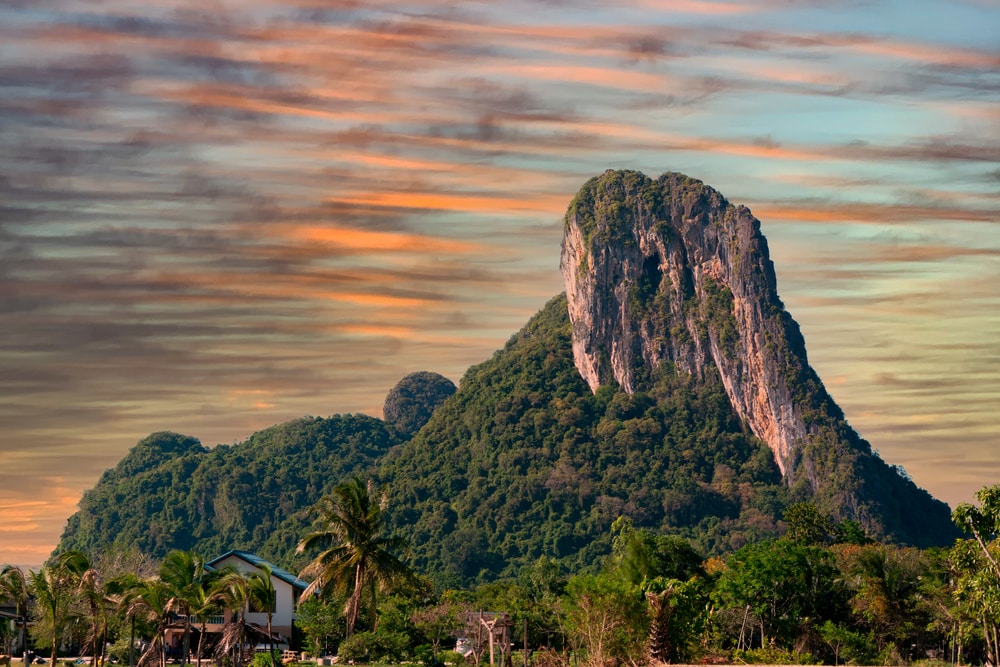 สำนักงานพาณิชย์จังหวัดพัทลุง (ภูเขาอกทะลุ) 